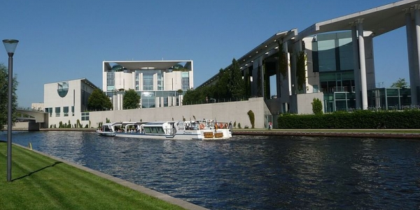 Reichstagsführung und Regierungsviertel Berlin